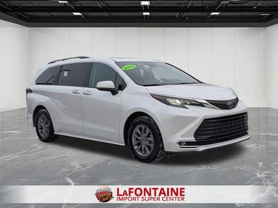 2024 Toyota SIENNA XLE XLE 8 Passenger