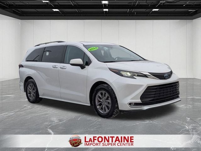 2024 Toyota SIENNA XLE XLE 8 Passenger