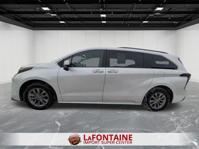 2024 Toyota SIENNA XLE XLE 8 Passenger