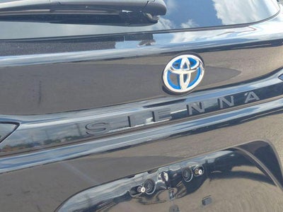 2025 Toyota Sienna XLE 8 Passenger