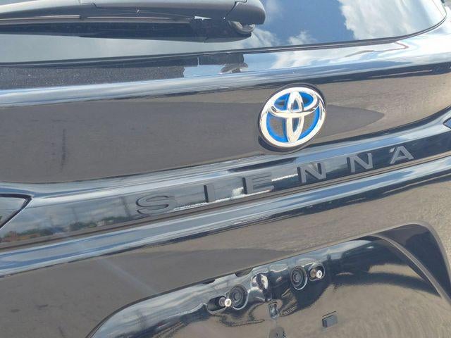 2025 Toyota Sienna XLE 8 Passenger