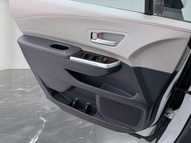 2024 Toyota SIENNA XLE XLE 7 Passenger