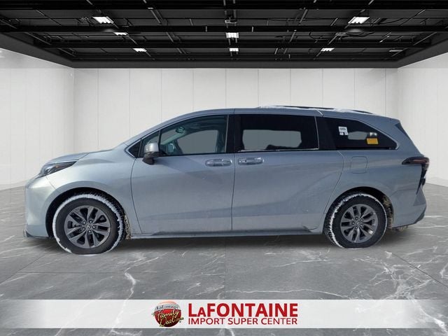 2024 Toyota SIENNA XLE XLE