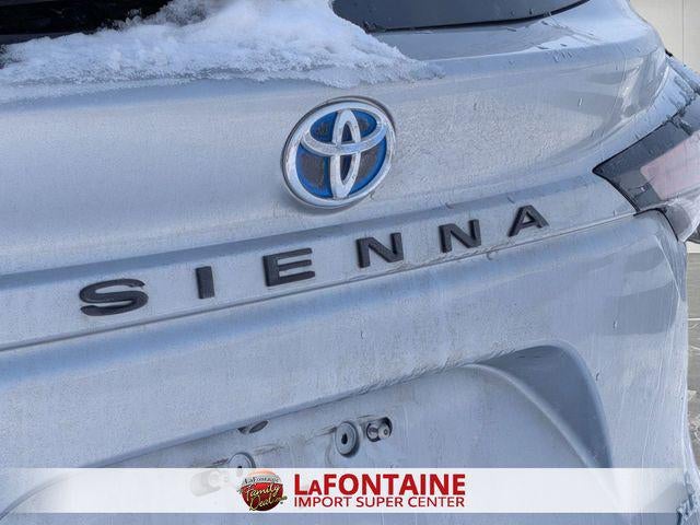 2024 Toyota SIENNA XLE XLE