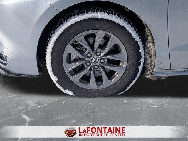 2024 Toyota SIENNA XLE XLE