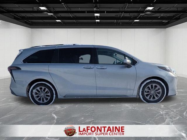 2024 Toyota SIENNA XLE XLE