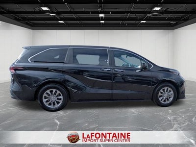 2024 Toyota SIENNA XLE AWD XLE 7 Passenger