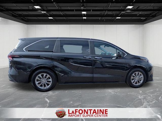 2024 Toyota SIENNA XLE AWD XLE 7 Passenger