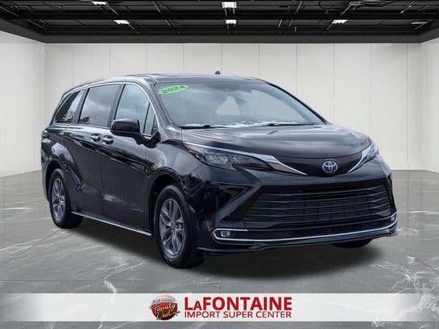 2024 Toyota SIENNA XLE AWD XLE 7 Passenger