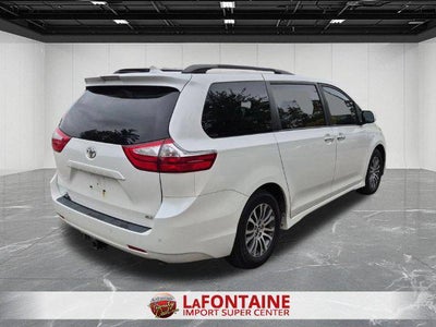 2019 Toyota Sienna XLE 8 Passenger