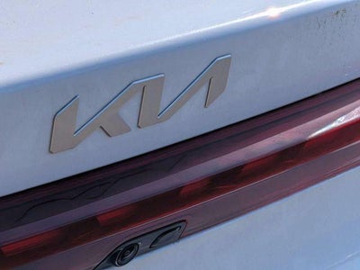 2022 Kia K5 EX