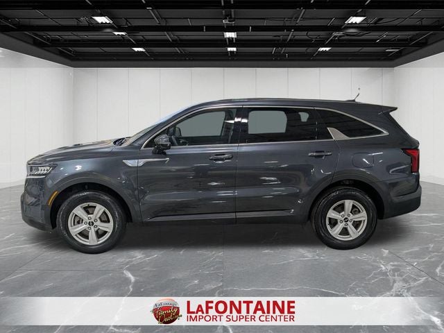 2022 Kia Sorento LX