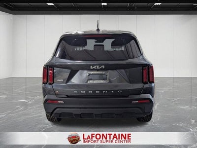 2022 Kia Sorento LX