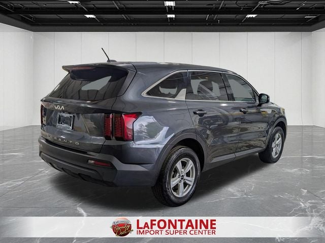 2022 Kia Sorento LX