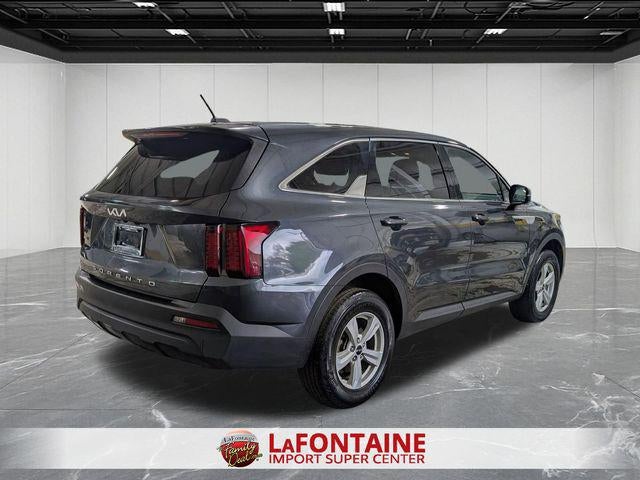 2022 Kia Sorento LX