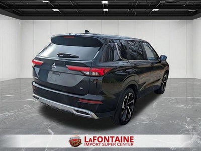 2024 Mitsubishi Outlander SE