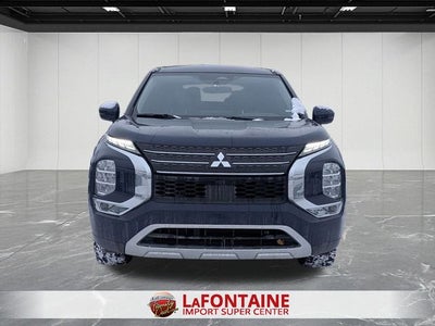 2024 Mitsubishi Outlander SE