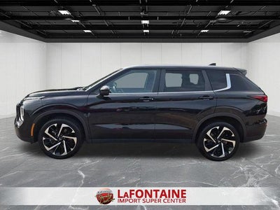 2024 Mitsubishi Outlander SE
