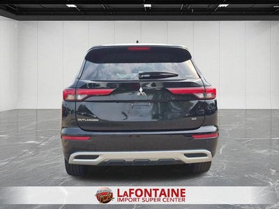 2024 Mitsubishi Outlander SE