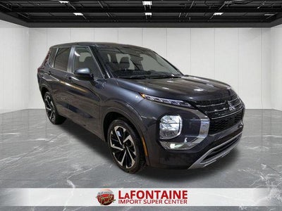 2024 Mitsubishi Outlander SE