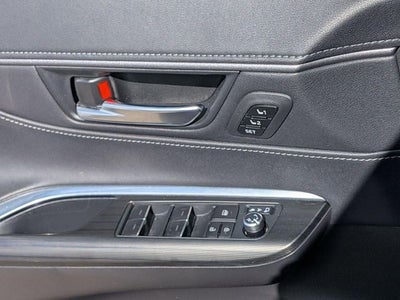 2022 Toyota Venza XLE XLE
