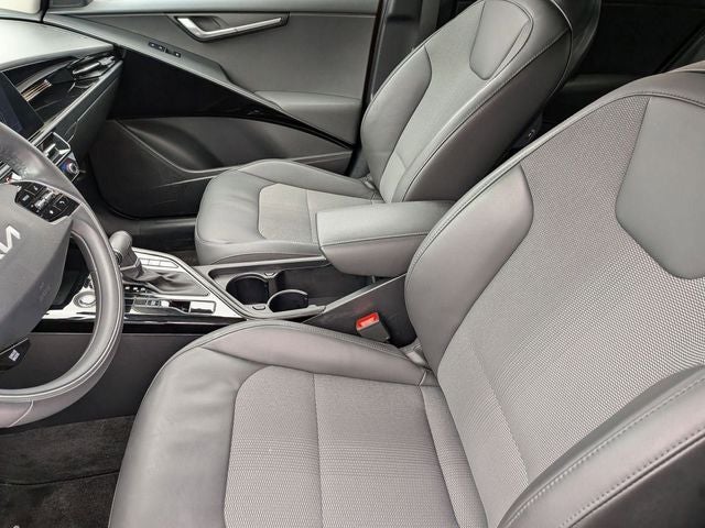 2024 Kia Niro EX
