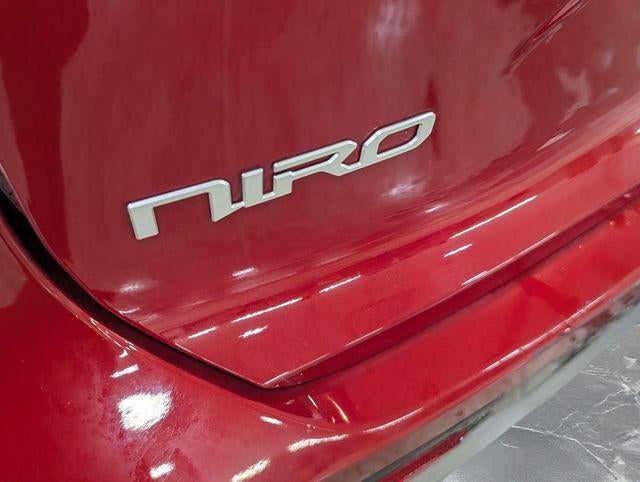 2023 Kia Niro SX