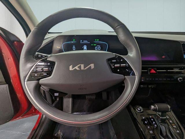 2023 Kia Niro SX