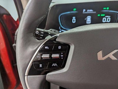 2023 Kia Niro SX