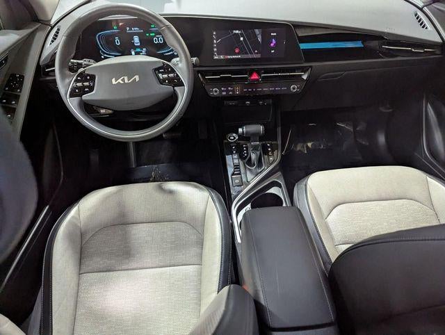 2023 Kia Niro SX