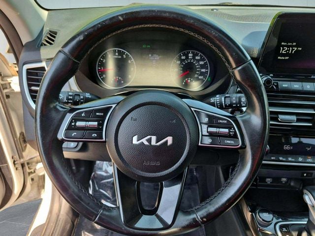 2023 Kia Seltos EX