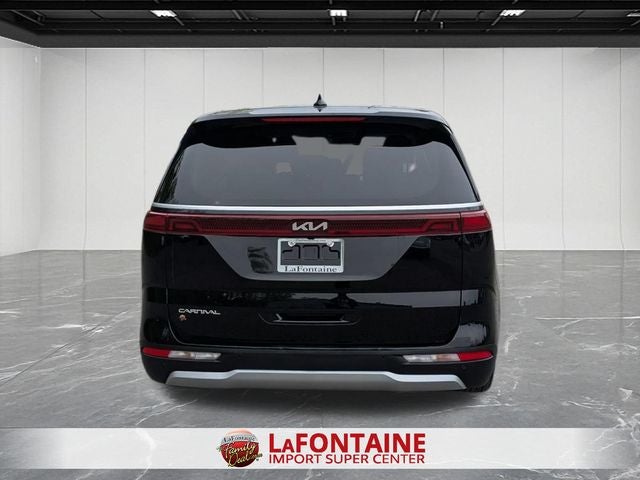 2024 Kia Carnival LX