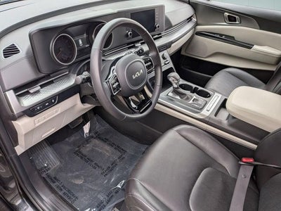 2024 Kia Carnival LX