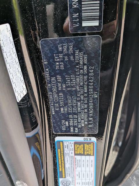 2024 Kia Carnival LX
