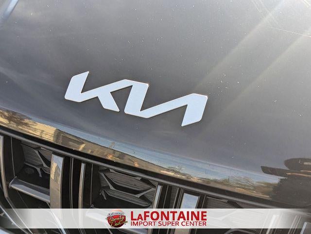 2022 Kia Carnival EX