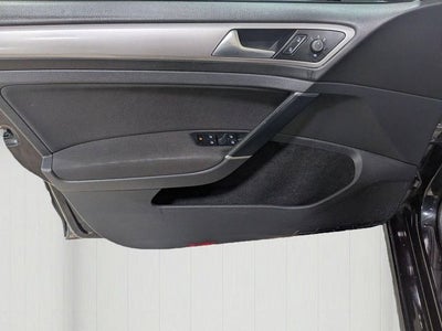 2016 Volkswagen e-Golf SE