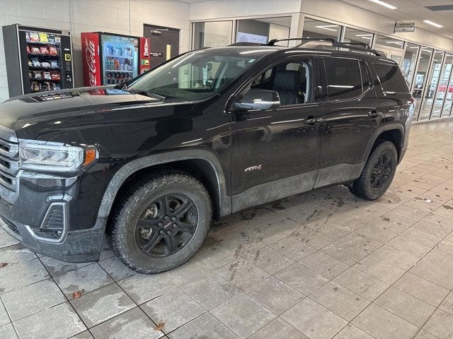 2023 GMC Acadia AT4