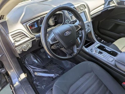 2020 Ford Fusion SE