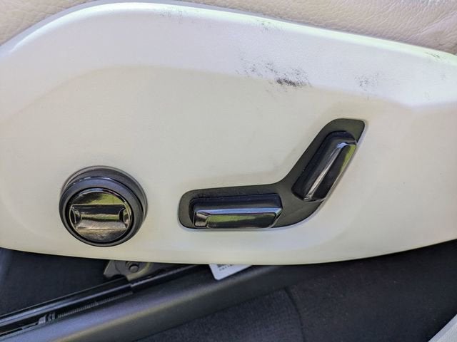 2024 Volvo XC90 B5 Plus Bright Theme