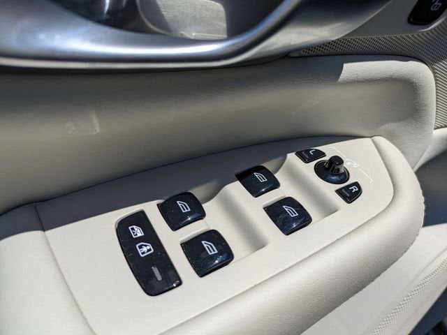 2024 Volvo XC90 B5 Plus Bright Theme