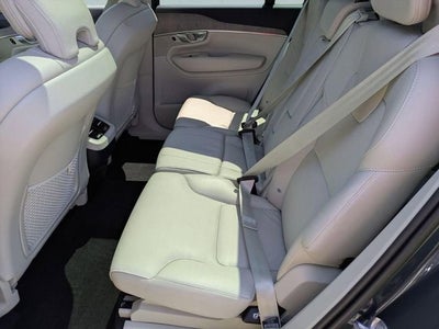 2024 Volvo XC90 B5 Plus Bright Theme