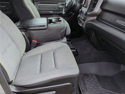 2020 RAM 1500 Big Horn Crew Cab 4x4 5'7" Box