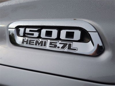 2020 RAM 1500 Big Horn Crew Cab 4x4 5'7" Box