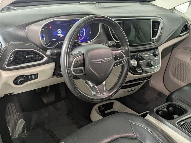 2022 Chrysler Pacifica Hybrid Touring L