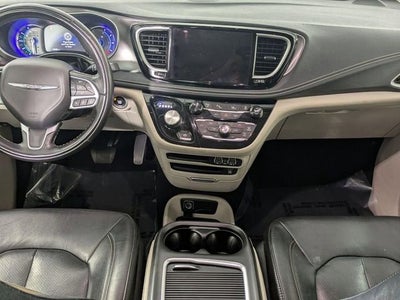 2022 Chrysler Pacifica Hybrid Touring L