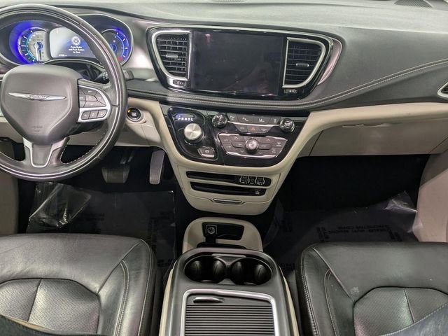 2022 Chrysler Pacifica Hybrid Touring L