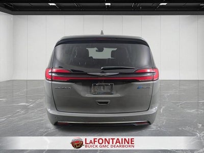 2022 Chrysler Pacifica Hybrid Touring L