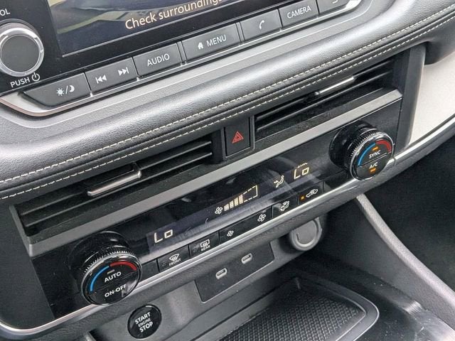 2025 Nissan Rogue SV FWD