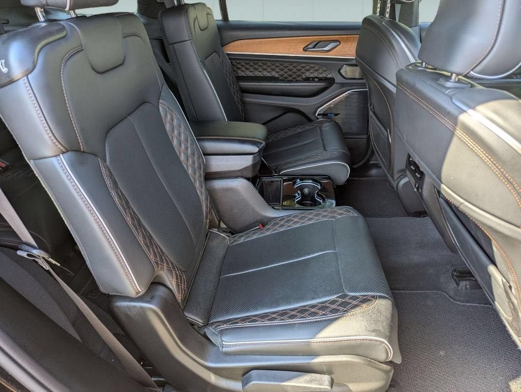 2023 Jeep Grand Cherokee L Summit Reserve