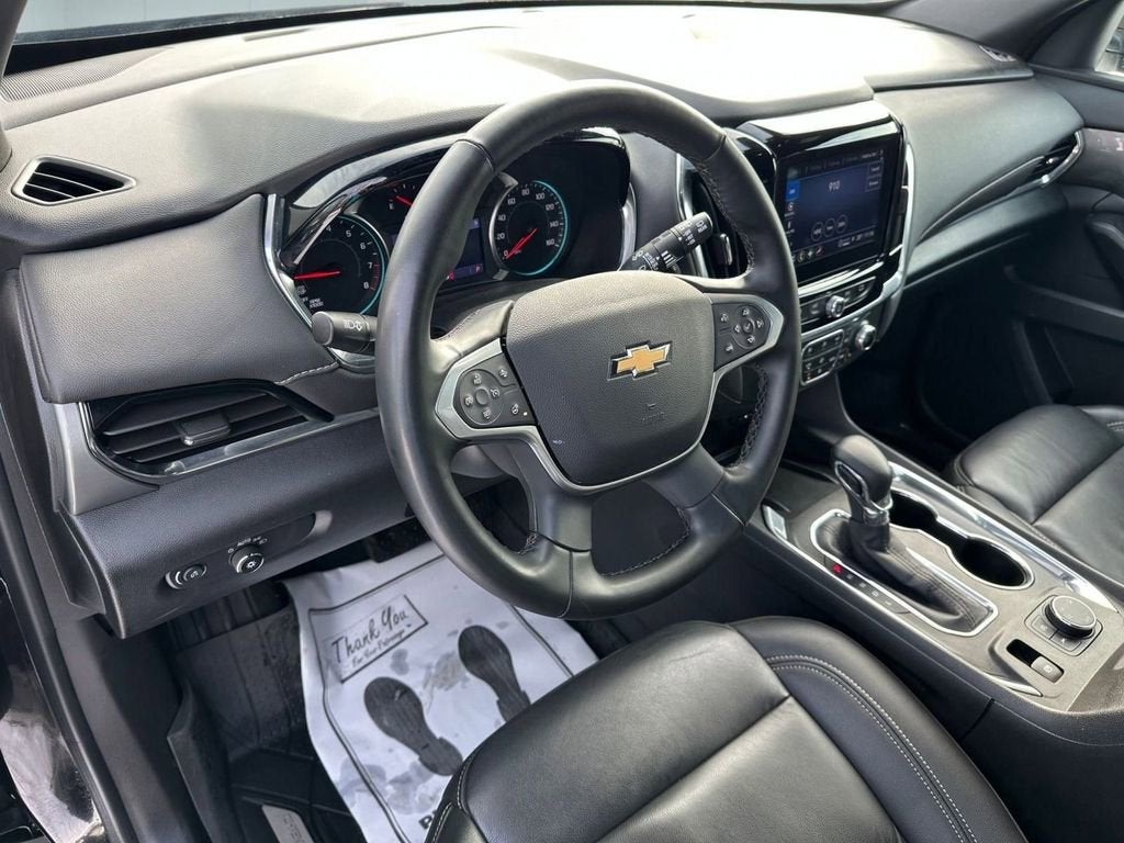 2023 Chevrolet Traverse LT Leather